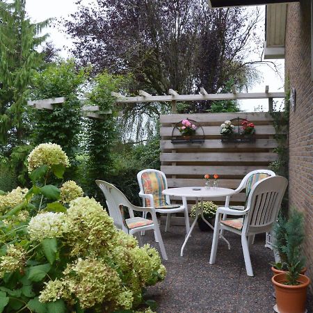 Cozy Vacation Home With A Private Garden Mantinge Экстерьер фото